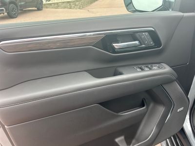 2025 Chevrolet Tahoe — photo 20 view