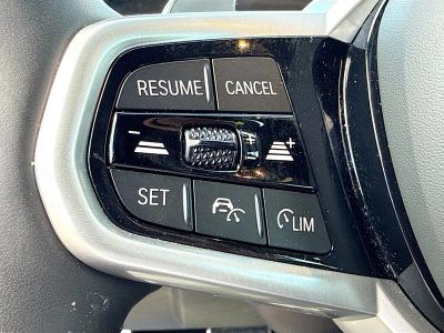 2025 BMW 3 Series — photo 38 view