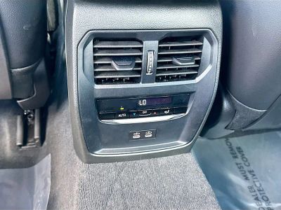 2025 BMW 3 Series — photo 20 view