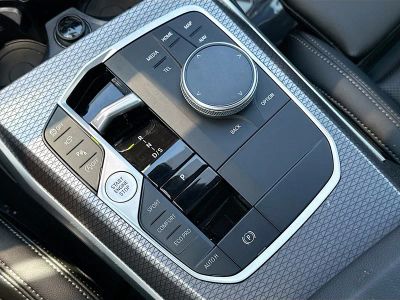 2025 BMW 3 Series — photo 29 view