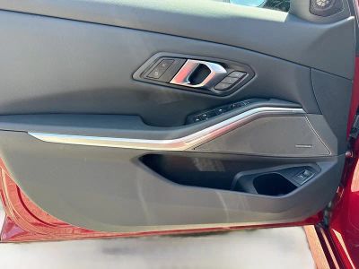 2025 BMW 3 Series — photo 22 view