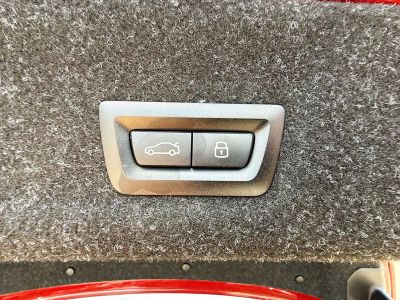 2025 BMW 3 Series — photo 13 view