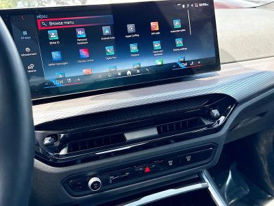 2025 BMW 3 Series — photo 28 view