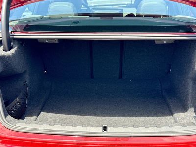 2025 BMW 3 Series — photo 12 view