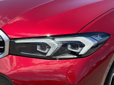 2025 BMW 3 Series — photo 9 view