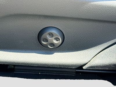 2019 Mercedes-Benz E-Class - Photo 24