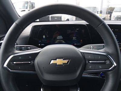 2025 Chevrolet Equinox - Photo 12