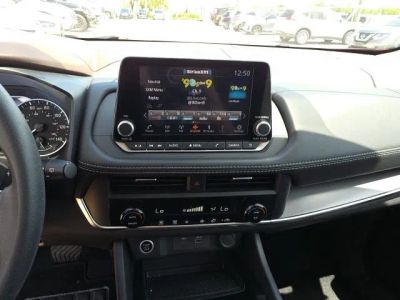 2023 Nissan Rogue — photo 17 view