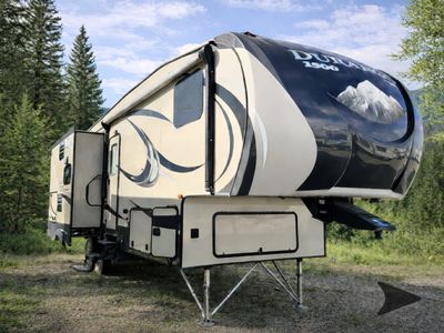 2017 KZ Durango 1500 - Photo 1