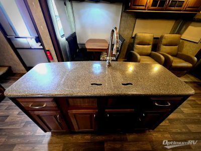 2015 Keystone Montana — photo 11 view