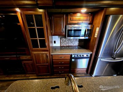 2015 Keystone Montana — photo 8 view