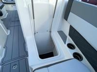 2026 Chaparral 8 SSX - Photo 22