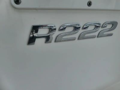 2021 Robalo R222 — photo 11 view