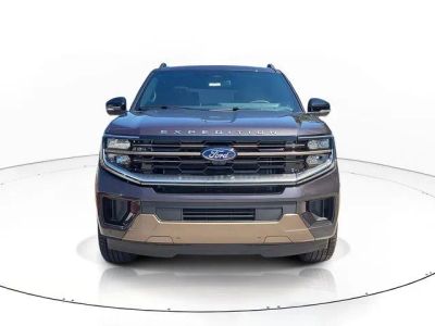 2026 Ford Expedition — side profile view
