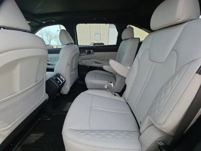 2026 Kia Sorento Hybrid - Photo 18