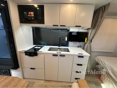 2026 Winnebago Micro Minnie - Photo 12