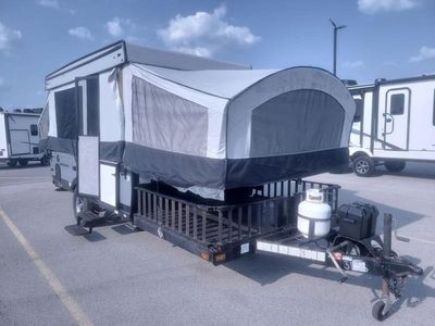 2019 Coachmen RV V-Trec — front three-quarter view