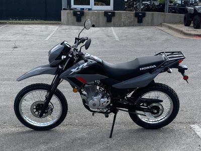 2025 Honda XR150L — photo 8 view