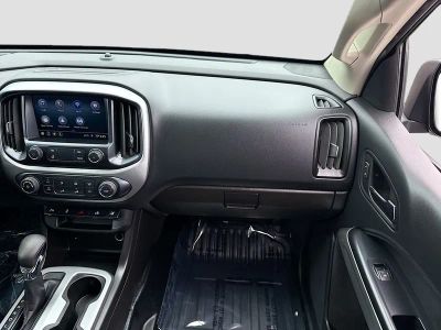 2022 Chevrolet Colorado — photo 17 view