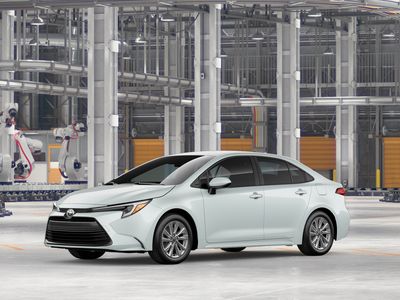 2026 Toyota Corolla Hybrid - Photo 2
