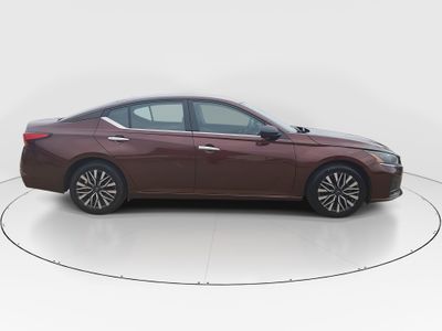 2024 Nissan Altima - Photo 8