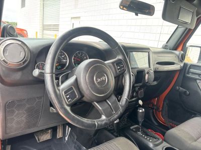 2011 Jeep Wrangler - Photo 2