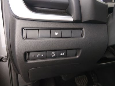 2025 Nissan Rogue - Photo 13