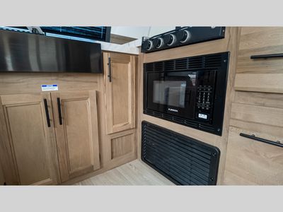 2025 Forest River RV Cherokee Grey Wolf - Photo 14