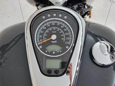 2025 Suzuki Boulevard C50 — photo 11 view