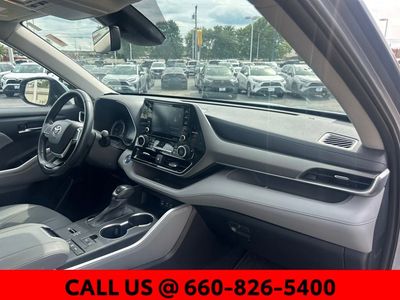 2022 Toyota Highlander Hybrid - Photo 5