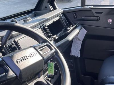 2026 Can-Am Defender MAX XT CAB HD11 - Photo 14