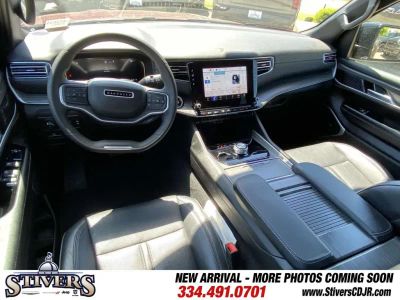2024 Jeep Wagoneer - Photo 15