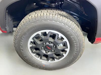 2026 Toyota Tacoma 4WD — photo 11 view