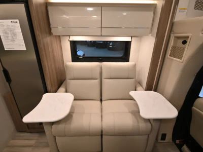 2026 Thor Motor Coach DELANO — photo 14 view