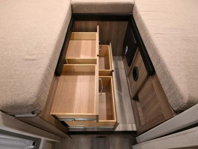 2026 Thor Motor Coach DELANO — photo 25 view