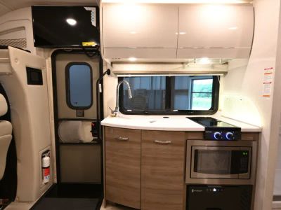 2026 Thor Motor Coach DELANO — photo 7 view