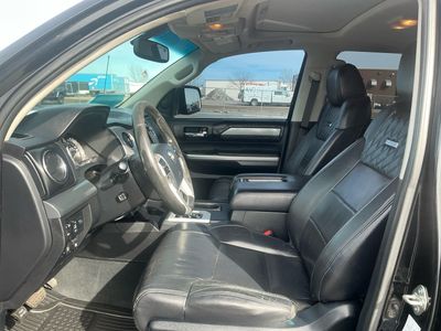 2014 Toyota Tundra 4WD Truck — photo 9 view