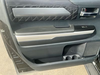 2014 Toyota Tundra 4WD Truck — photo 16 view