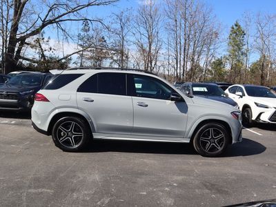 2025 Mercedes-Benz GLE - Photo 2
