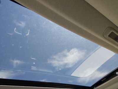 2025 Hyundai Venue — photo 17 view