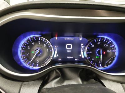 2022 Chrysler Pacifica - Photo 14