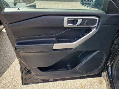 2022 Ford Explorer — photo 10 view