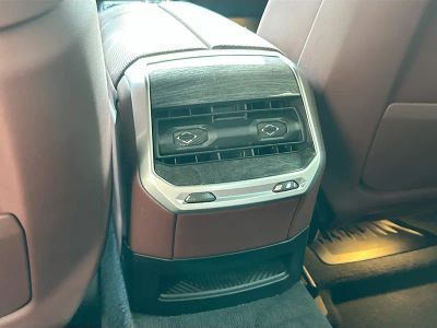2024 BMW 7 Series — photo 27 view