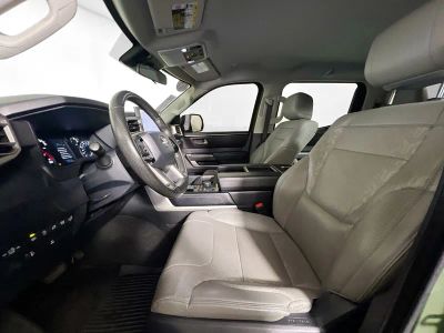 2023 Toyota Tundra — photo 12 view
