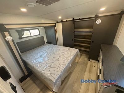 2025 Forest River RV Cardinal - Photo 31