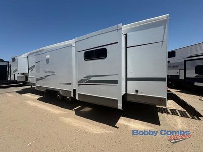 2025 Forest River RV Cardinal - Photo 5