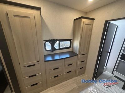 2025 Forest River RV Cardinal - Photo 17