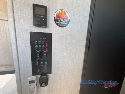 2025 Forest River RV Cardinal - Photo 26