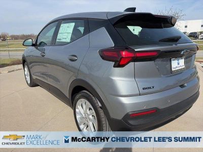 2027 Chevrolet Bolt - Photo 6