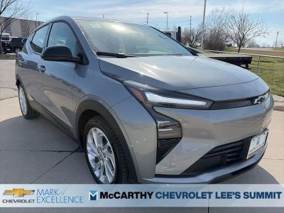 2027 Chevrolet Bolt - Photo 2